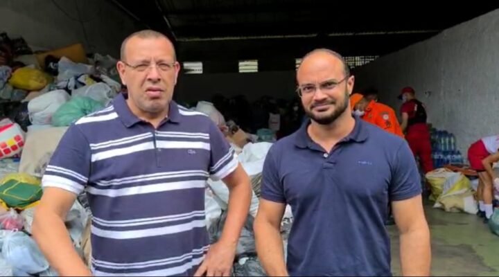 Capitão Alden e Soldado Prisco realizam doações de mantas e água para municípios atingidos pelas chuvas na Bahia