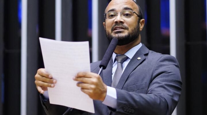 CPI do MST: Capitão Alden protocola convite a deputado estadual mato-grossense Gilberto Cattani