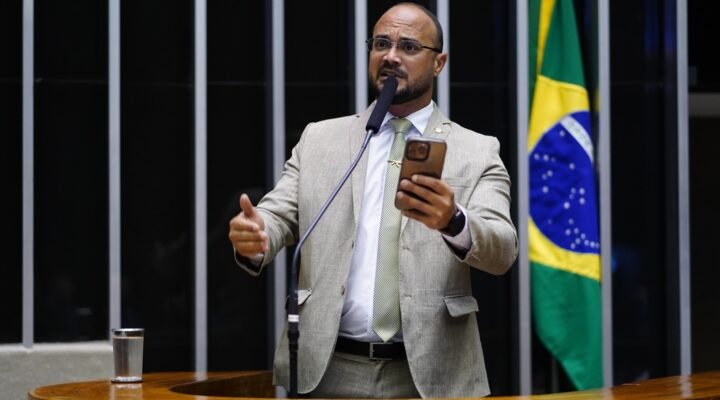 “Se o evento fosse do MST, o governador Jerônimo Rodrigues iria cancelar?”, questiona Capitão Alden sobre cancelamento da Fenagro