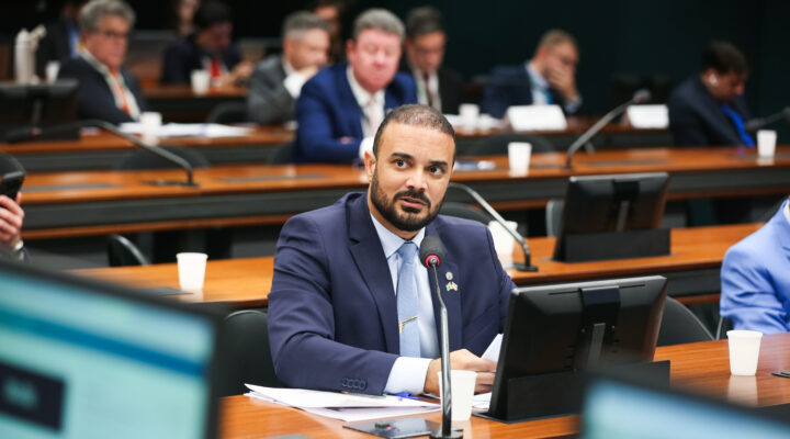 Capitão Alden protocola urgência para ampliar acesso à moradia de profissionais da Segurança Pública